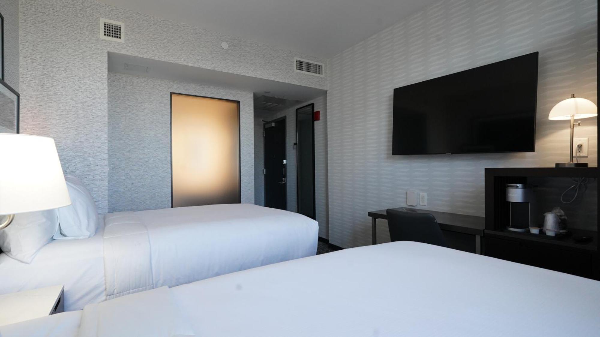 Doubletree By Hilton Long Island City, Ny ニューヨーク エクステリア 写真