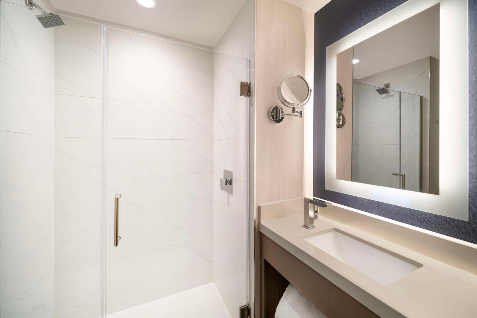Doubletree By Hilton Long Island City, Ny ニューヨーク エクステリア 写真