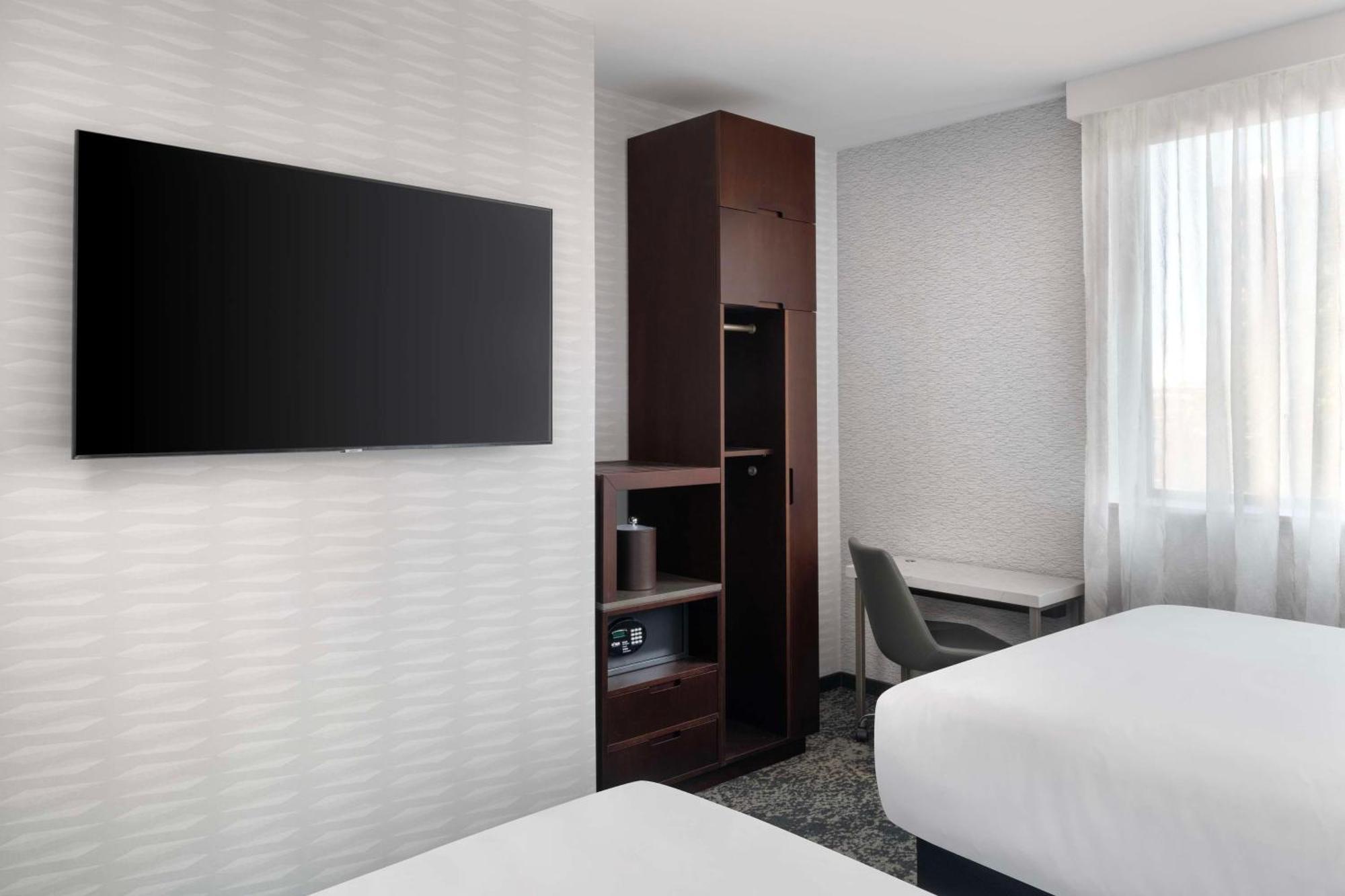 Doubletree By Hilton Long Island City, Ny ニューヨーク エクステリア 写真