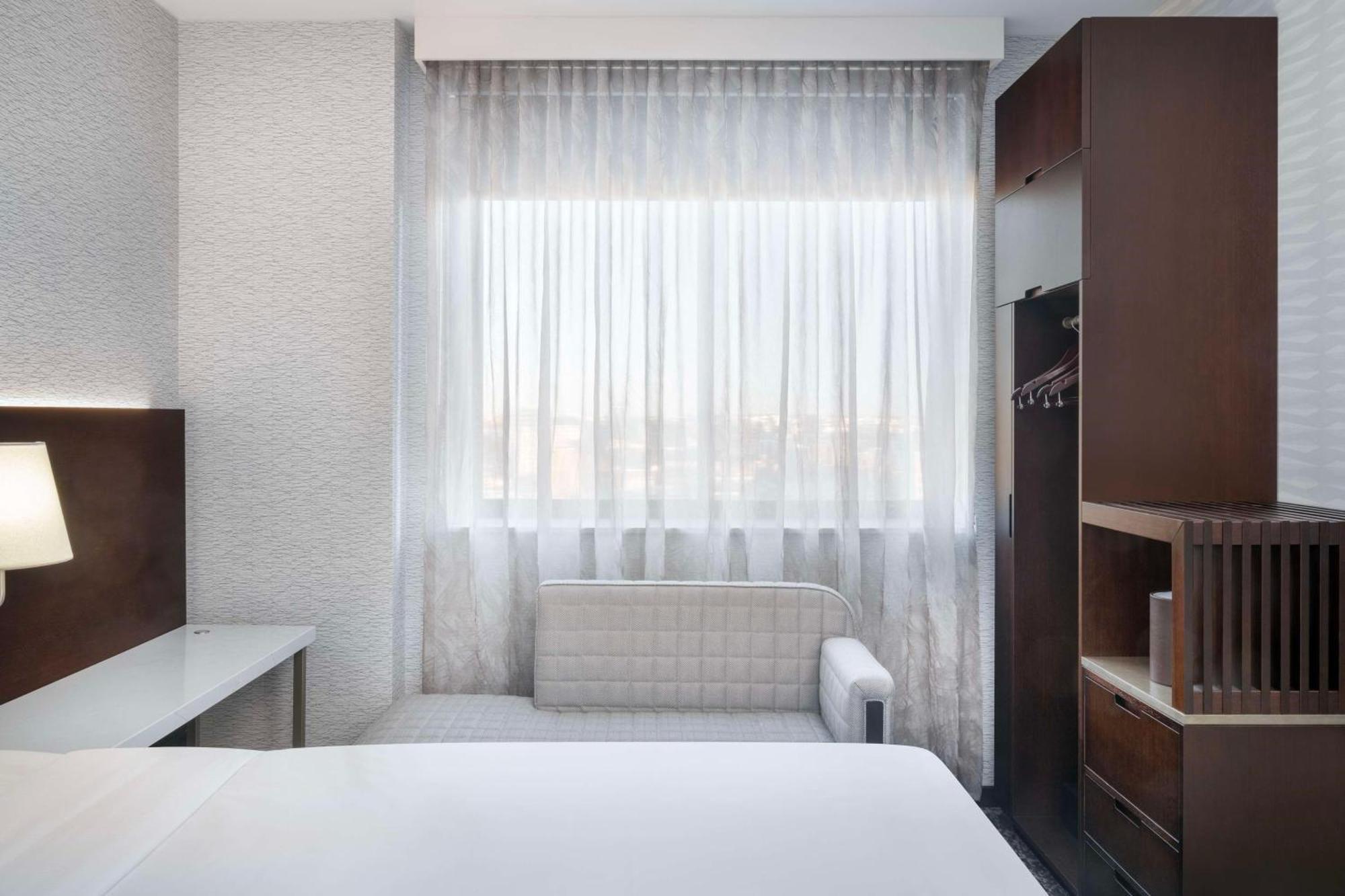 Doubletree By Hilton Long Island City, Ny ニューヨーク エクステリア 写真
