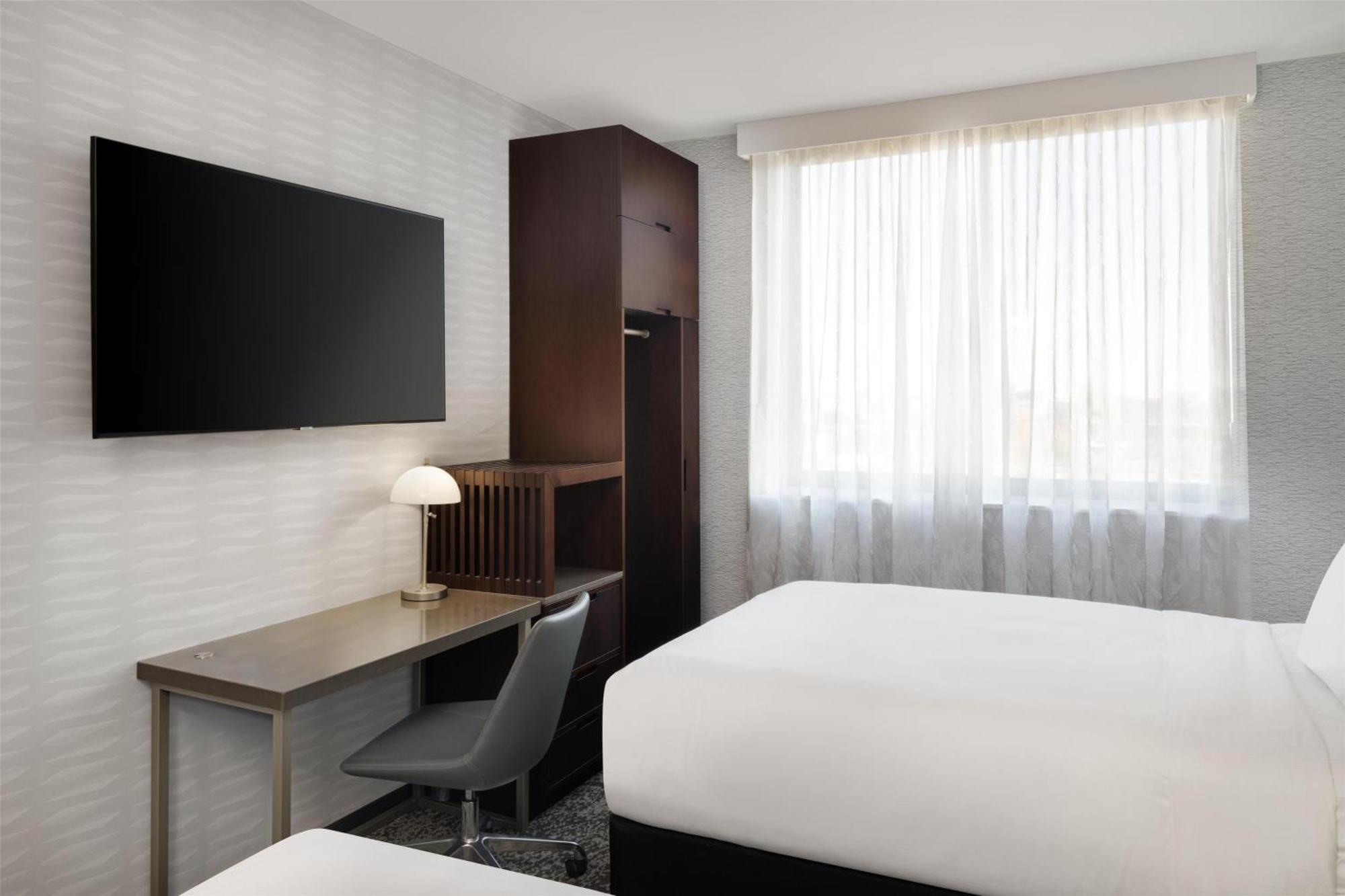 Doubletree By Hilton Long Island City, Ny ニューヨーク エクステリア 写真